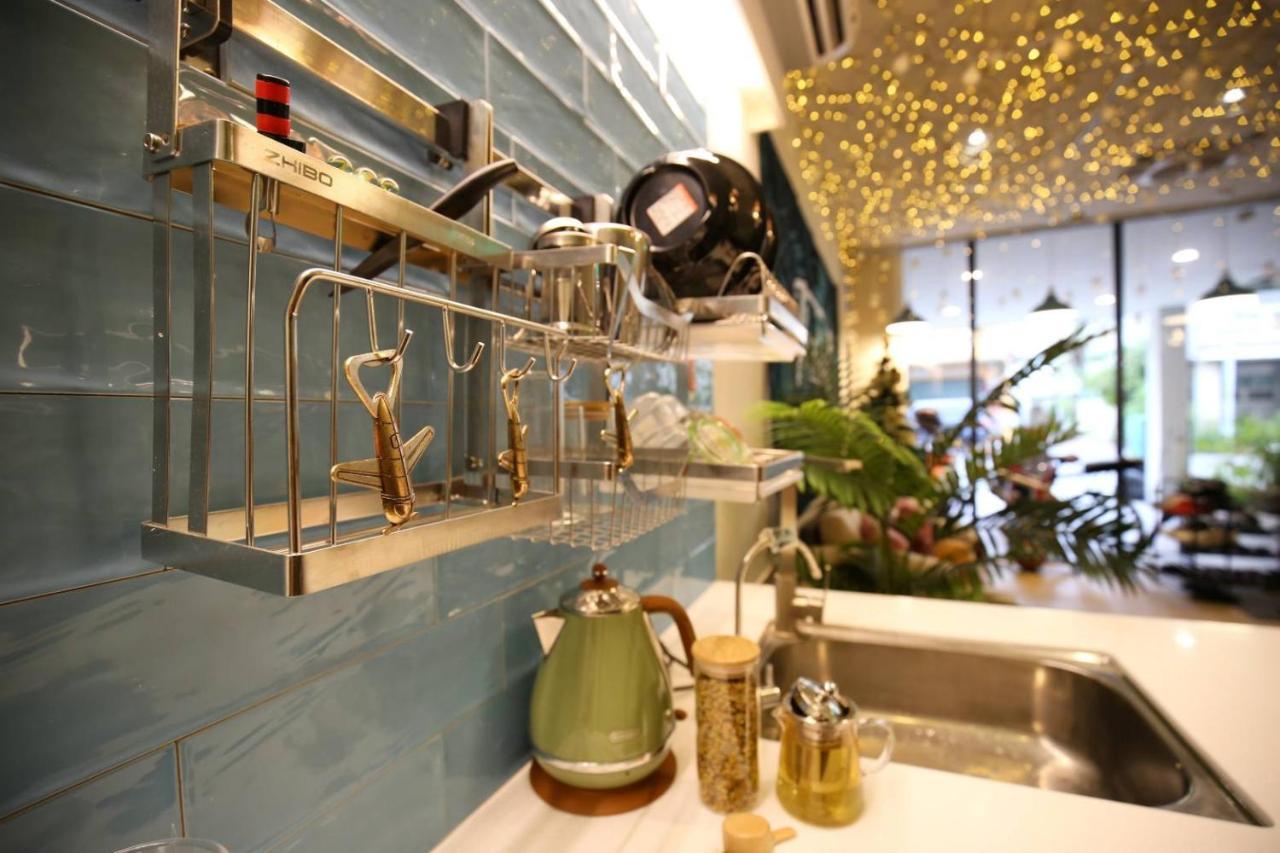 Canal Walk Inn Tainan Buitenkant foto